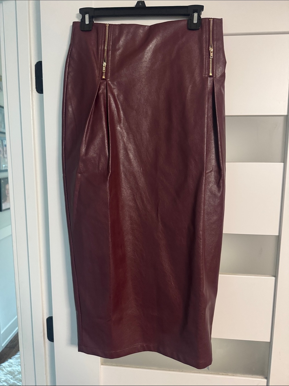 Micas Women's Faux Leather Pencil Skirt in Deep Burgundy